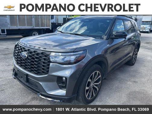 2025 Ford Explorer ST-Line