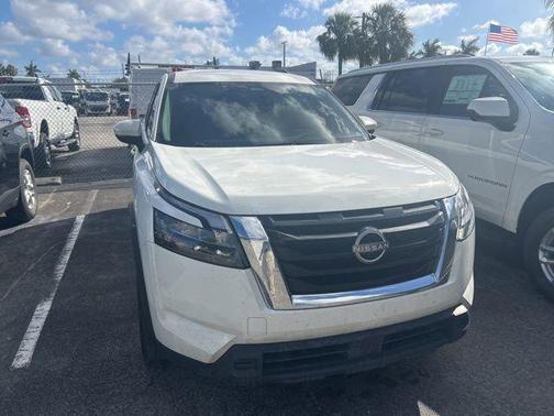 2024 Nissan Pathfinder SV FWD