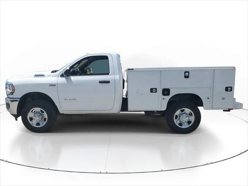 2022 RAM 2500 Tradesman Regular Cab 4x4 8' Box
