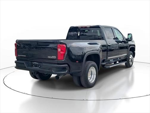 2025 Chevrolet Silverado 3500 High Country