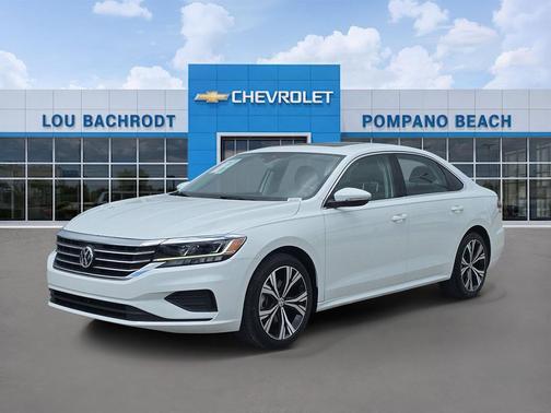 Pure White 2021 Volkswagen Passat 2.0T SE