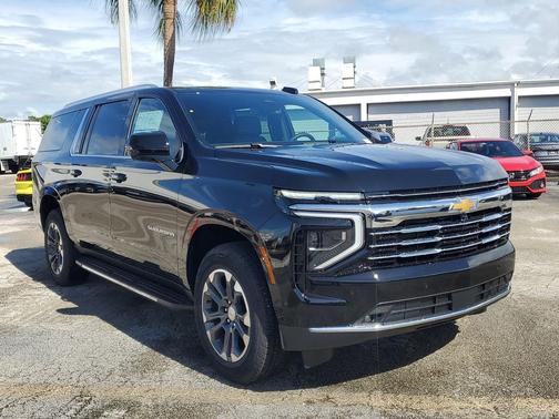 2026 Chevrolet Suburban LT