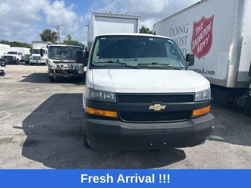 Summit White 2020 Chevrolet Express 2500 RWD 2500 Regular Wheelbase WT