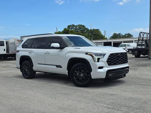 Wind Chill Pearl 2024 Toyota Sequoia Platinum