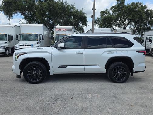 Wind Chill Pearl 2024 Toyota Sequoia Platinum