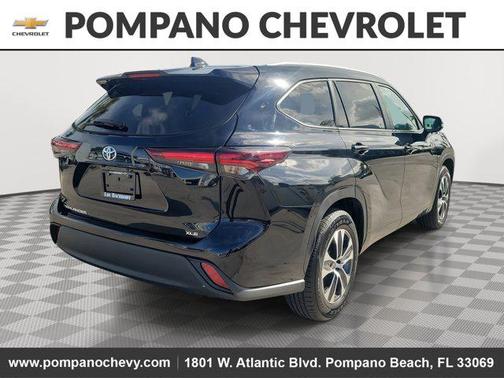 2024 Toyota Highlander XLE