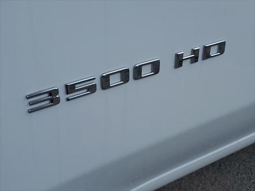 2025 Chevrolet Silverado 3500 WT