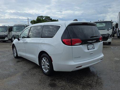 Bright White Clearcoat 2024 Chrysler Voyager LX