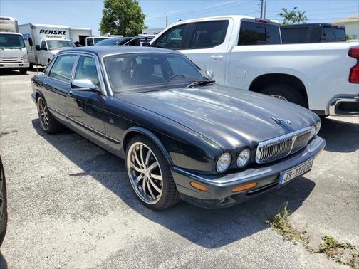 2000 Jaguar XJ Vanden Plas