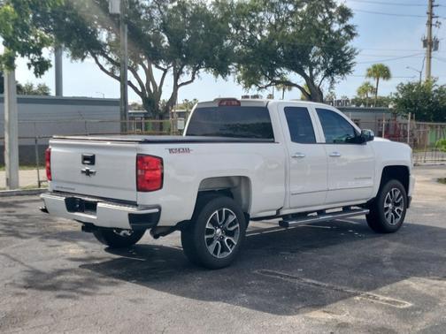 Summit White 2018 Chevrolet Silverado 1500 Custom