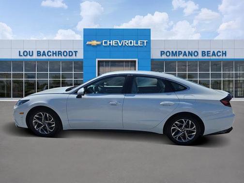 Quartz White 2022 Hyundai SONATA SEL