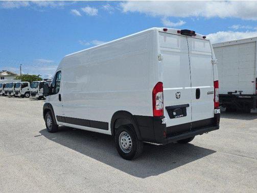 Bright White Clearcoat 2025 RAM ProMaster 2500 Tradesman