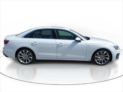 2022 Audi A4 45 S line Premium Plus
