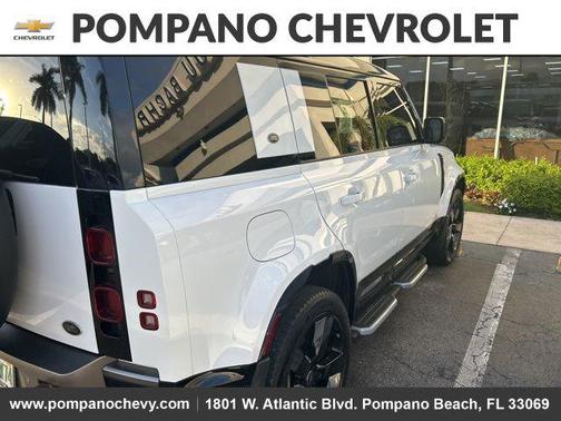 2023 Land Rover Defender 110 X-Dynamic SE