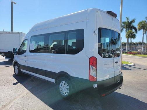 2022 Ford Transit-350 XLT