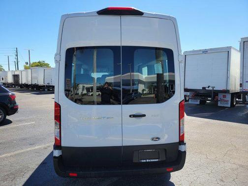 2022 Ford Transit-350 XLT