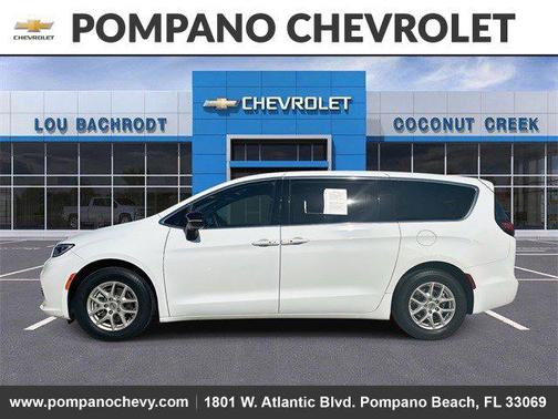 2024 Chrysler Pacifica Touring