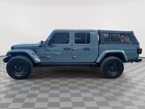 2024 Jeep Gladiator Nighthawk