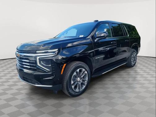 2025 Chevrolet Suburban LT