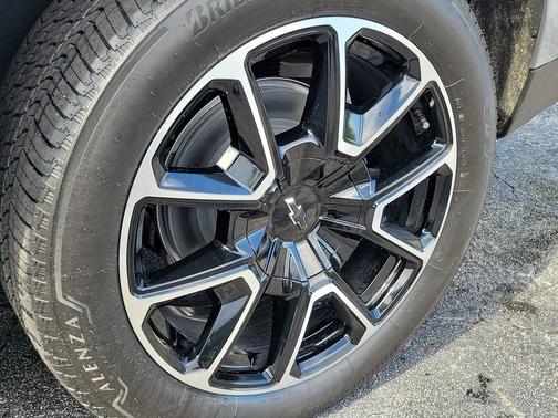 2026 Chevrolet Tahoe 2WD RST