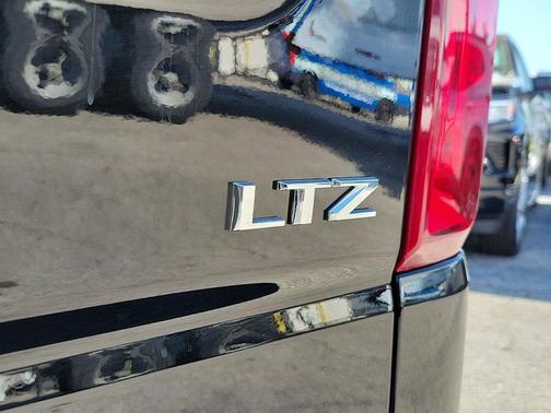 2025 Chevrolet Silverado 1500 LTZ