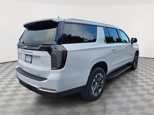 2026 Chevrolet Suburban LT