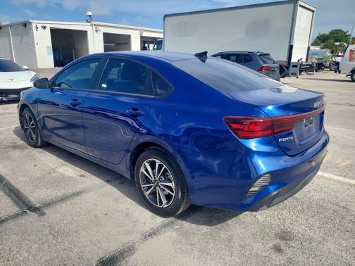 Deep Sea Blue 2024 Kia Forte LXS