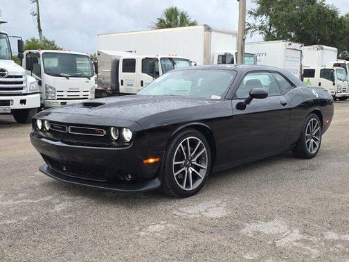 Pitch Black Clearcoat 2022 Dodge Challenger R/T