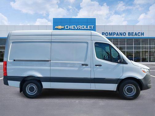 2025 Mercedes-Benz Sprinter 2500 Standard Roof