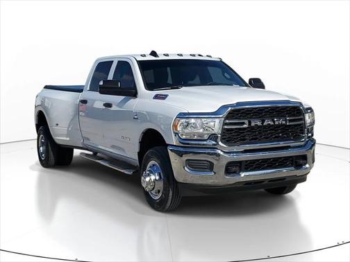 2022 RAM 3500 Tradesman Crew Cab 4x4 8' Box