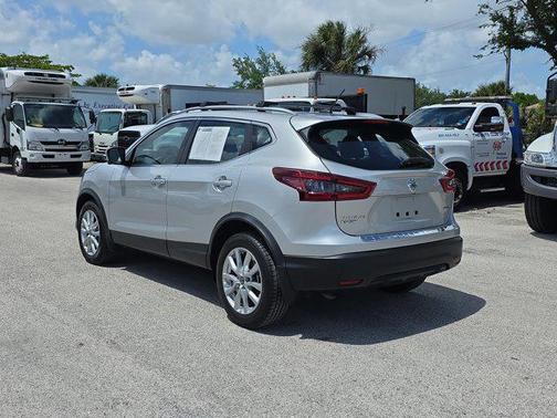 2022 Nissan Rogue Sport SV