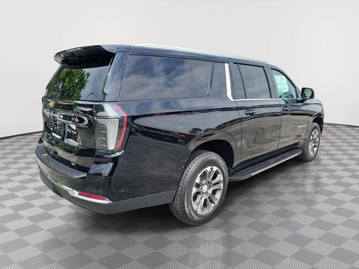 2025 Chevrolet Suburban LT