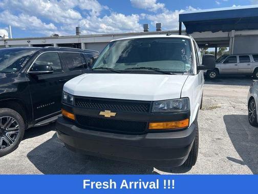 Summit White 2025 Chevrolet Express 2500 Work Van