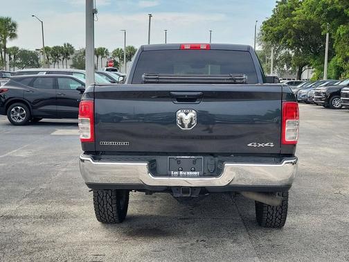 2020 RAM 2500 Big Horn Crew Cab 4X4 6'4' Box