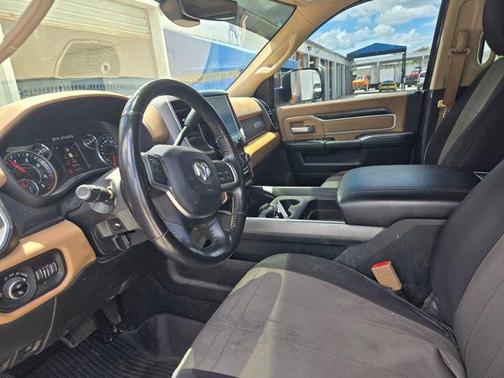 2020 RAM 2500 Big Horn Crew Cab 4X4 6'4' Box