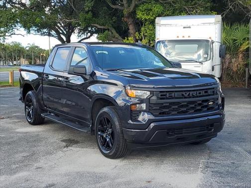 2022 Chevrolet Silverado 1500 Custom