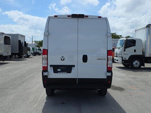 Bright White Clearcoat 2025 RAM ProMaster 2500 Tradesman