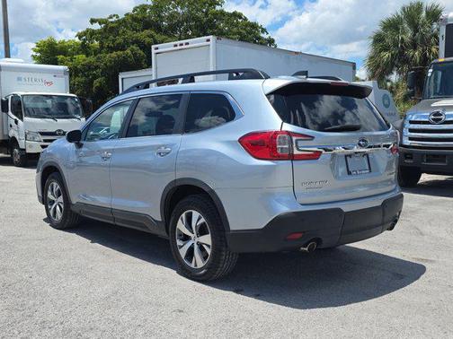 Ice Silver Metallic 2023 Subaru Ascent Premium 8-Passenger
