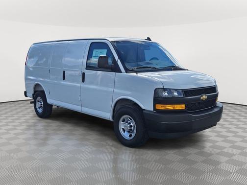 2025 Chevrolet Express 2500 RWD 2500 Regular Wheelbase WT