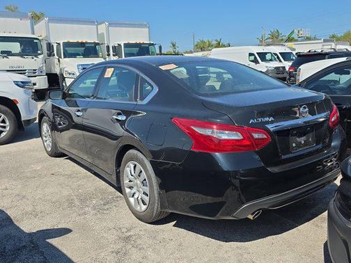Super Black 2018 Nissan Altima 2.5 S