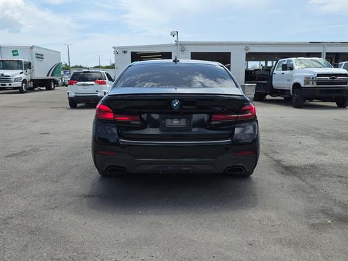 Black Sapphire Metallic 2023 BMW 530 i