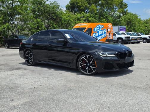 Black Sapphire Metallic 2023 BMW 530 i