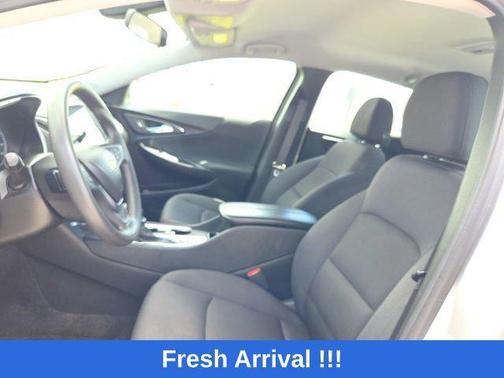 Silver Ice Metallic 2022 Chevrolet Malibu FWD LT