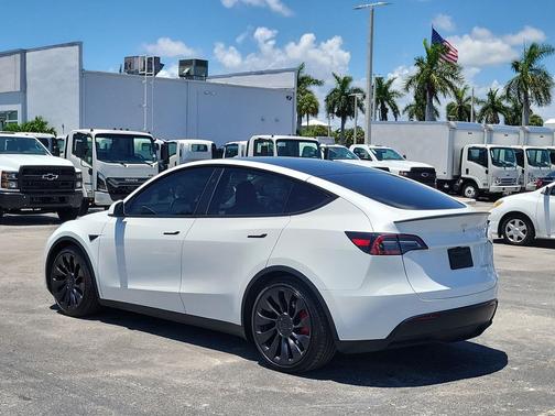 Pearl White Multi-Coat 2023 Tesla Model Y Performance Dual Motor All-Wheel Drive