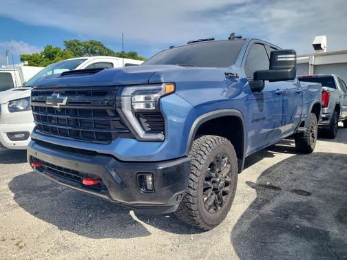 Lakeshore Blue Metallic 2025 Chevrolet Silverado 2500 LT