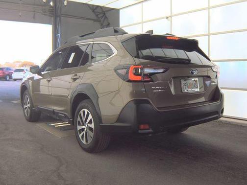 Autumn Green Metallic 2023 Subaru Outback Premium