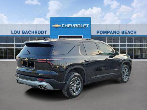 Mosaic Black Metallic 2024 Chevrolet Traverse LT
