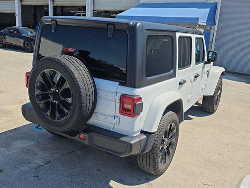 Bright White Clearcoat 2023 Jeep Wrangler 4xe Sahara