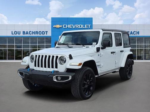 Bright White Clearcoat 2023 Jeep Wrangler 4xe Sahara