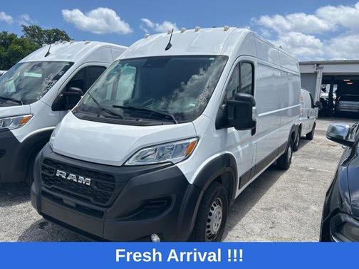 Bright White Clearcoat 2025 RAM ProMaster 2500 Tradesman